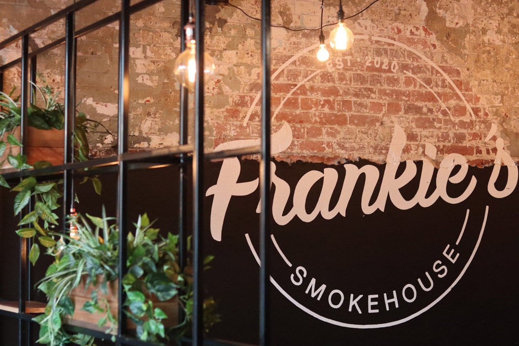 You are currently viewing Frankie’s Smokehouse firing with wine-on-tap and brisket trade